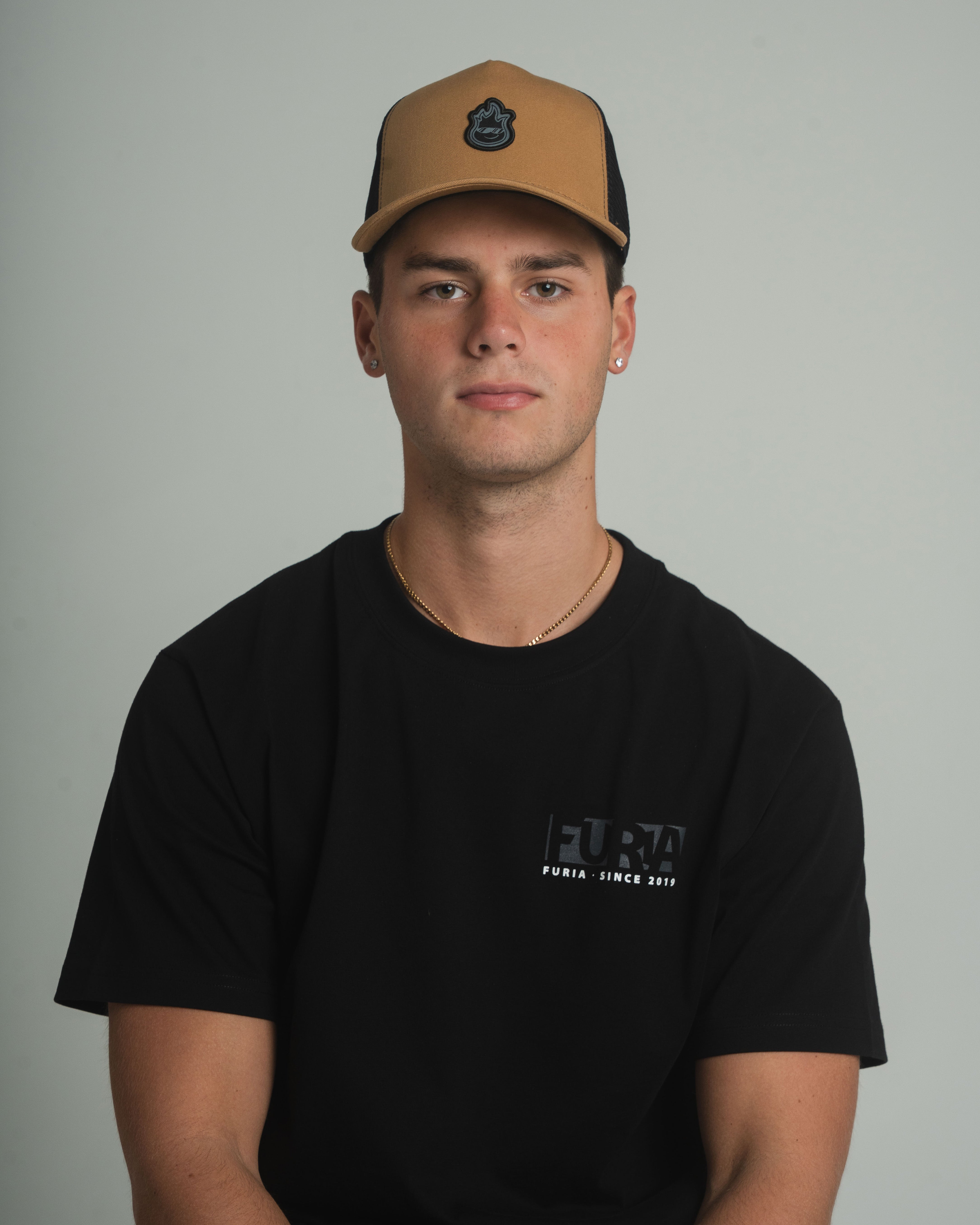 FURIAGEAR GORRA LOGO LLAMA NEGRO COLOR LATTE BLACK