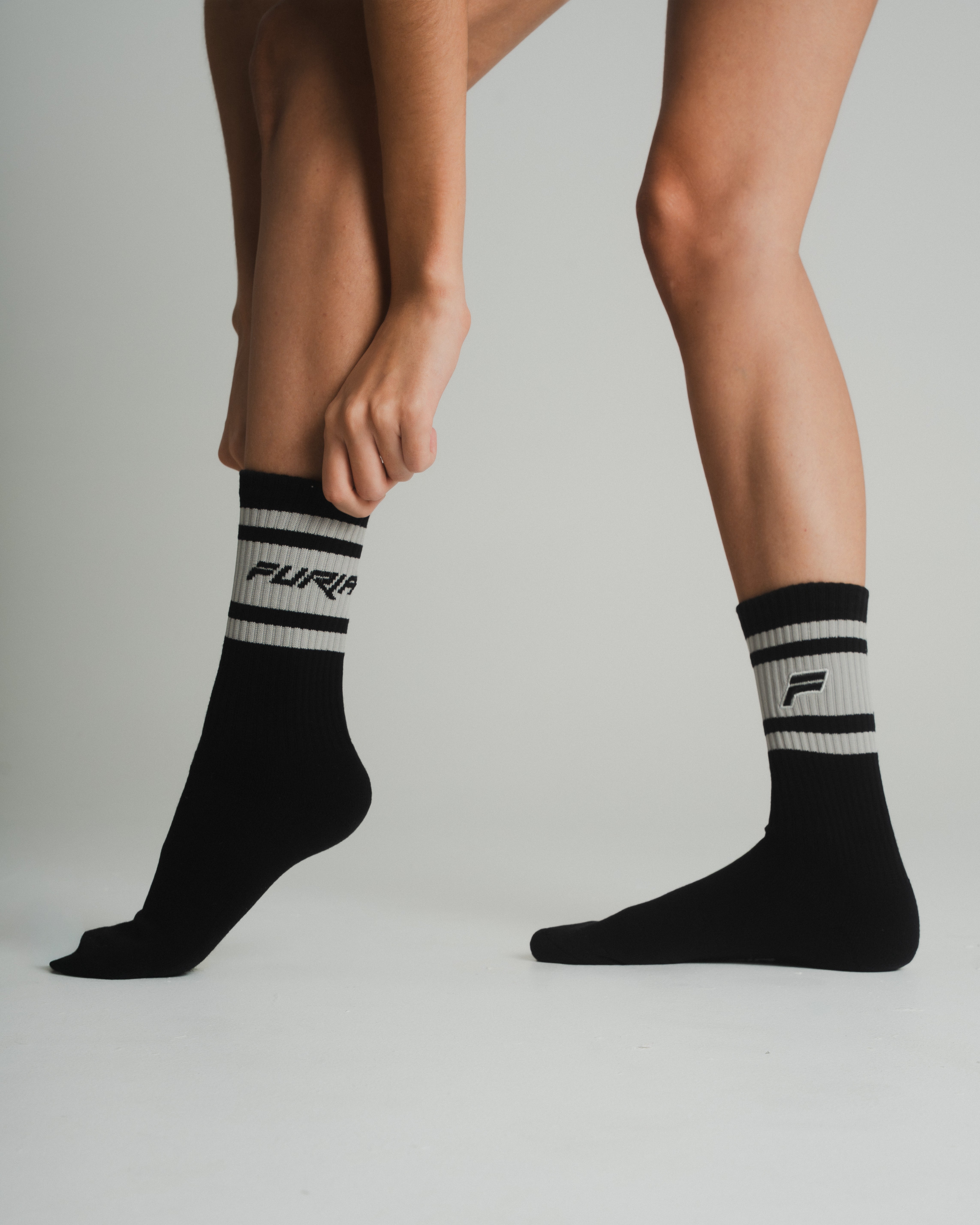 FURIAGEAR FURIA BOLD SOCKS LONG BLACK AND WHITE
