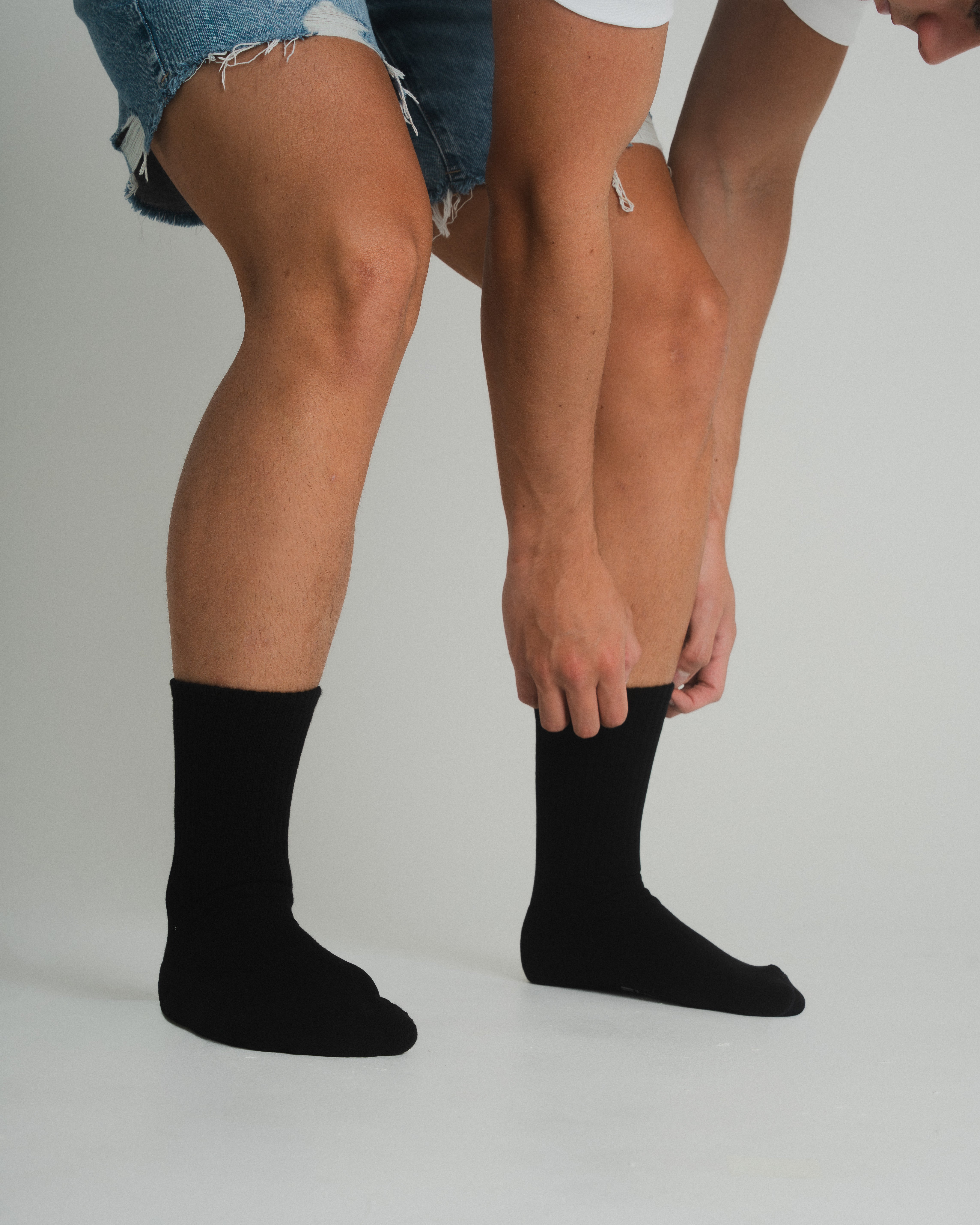 SOCK LONG LOGO VERTICAL BLACK